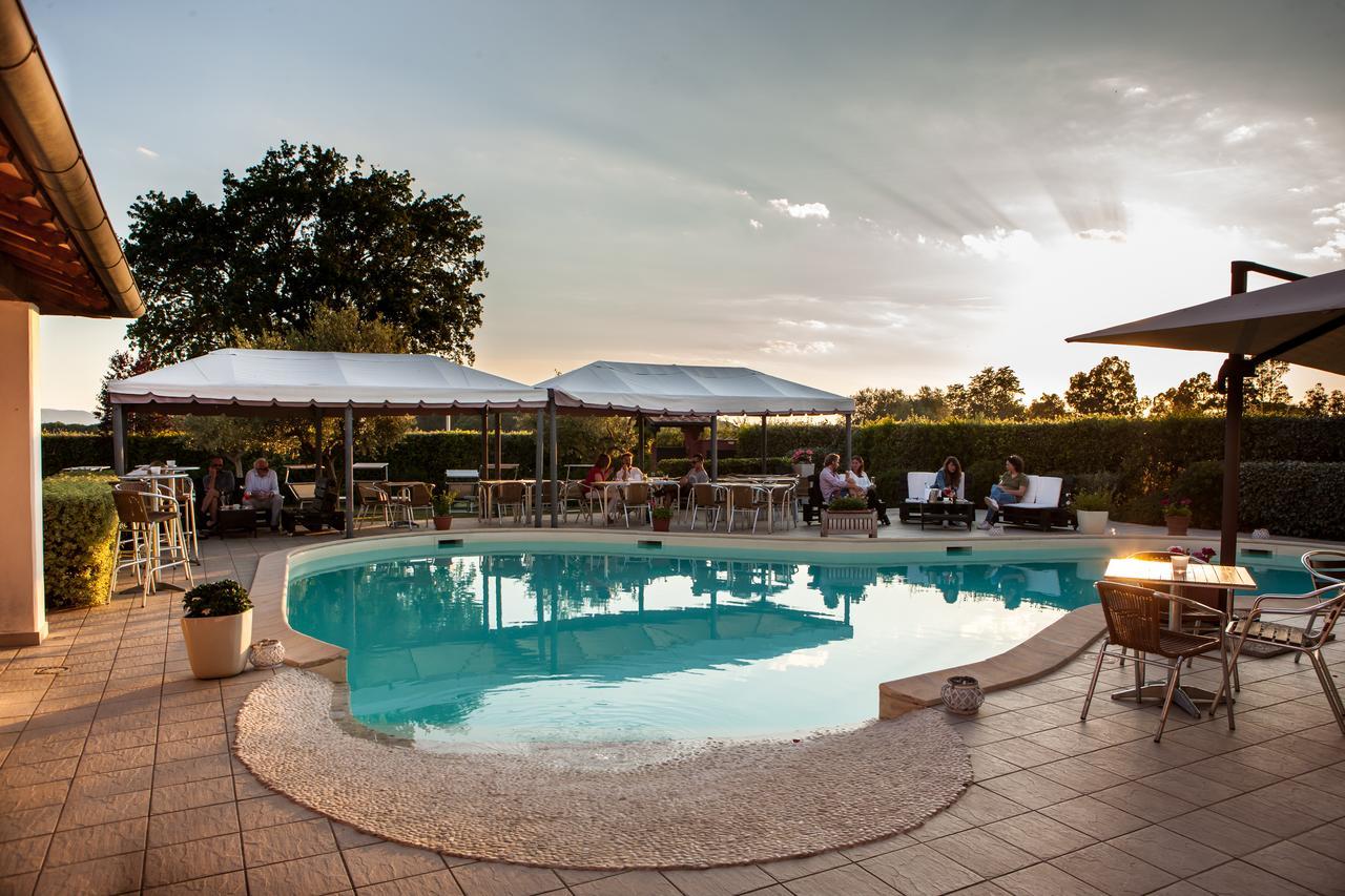 Hotel La Posta Di Torrenova Orbetello Buitenkant foto